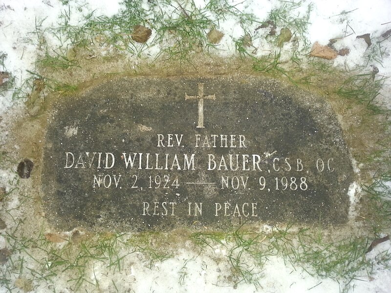 File:Father David Bauer gravestone.jpg