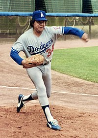 Fernando Valenzuela in 1981 Fernando Valenzuela in bullpen.jpg