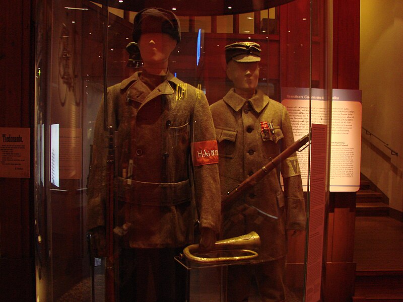 File:Finnish Civil War uniforms.JPG