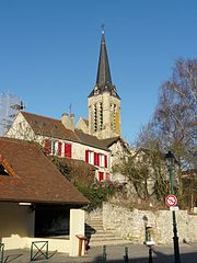 Fontenay-en-Parisis (95), Saint-Aquilin kerk, vanaf de plaats van de doorwaadbare plaats met paarden 3.jpg