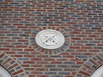 Architectural detail on the north (front) facade Franklin Hotel detail.JPG