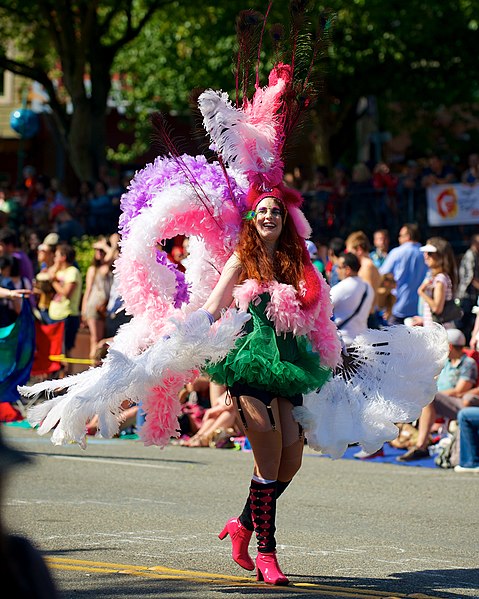 File:Fremont Solstice Parade 2013 122 (9237790220).jpg