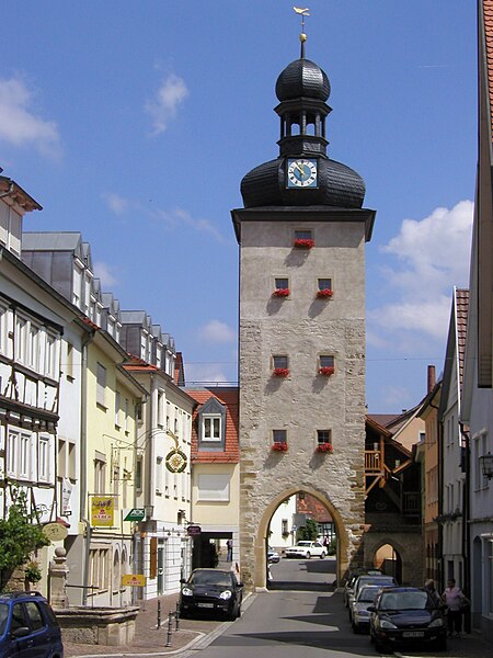 File:Gänsturm in Weikersheim.jpg