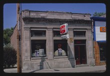 Gene's Bar in Emery, 1980 Gene's Bar, Emery, South Dakota LCCN2017709398.tif