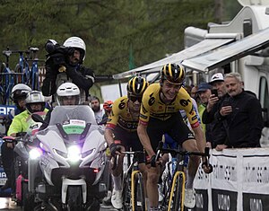 Giro 2023 GIR20015 kuss roglic (52941145201).jpg