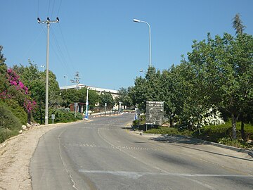 File:Givat_ela.jpg