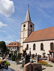 Clocher roman et cimetière