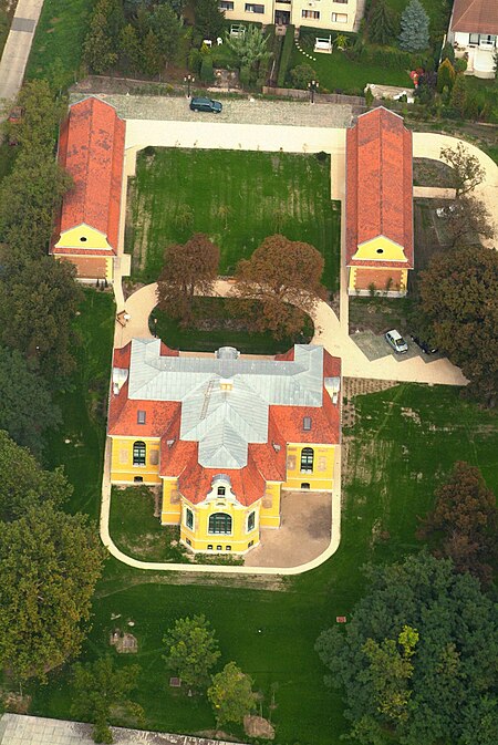 Fail:Halásztelek_-_Palace.jpg