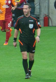 Halis Özkahya Turkish football referee