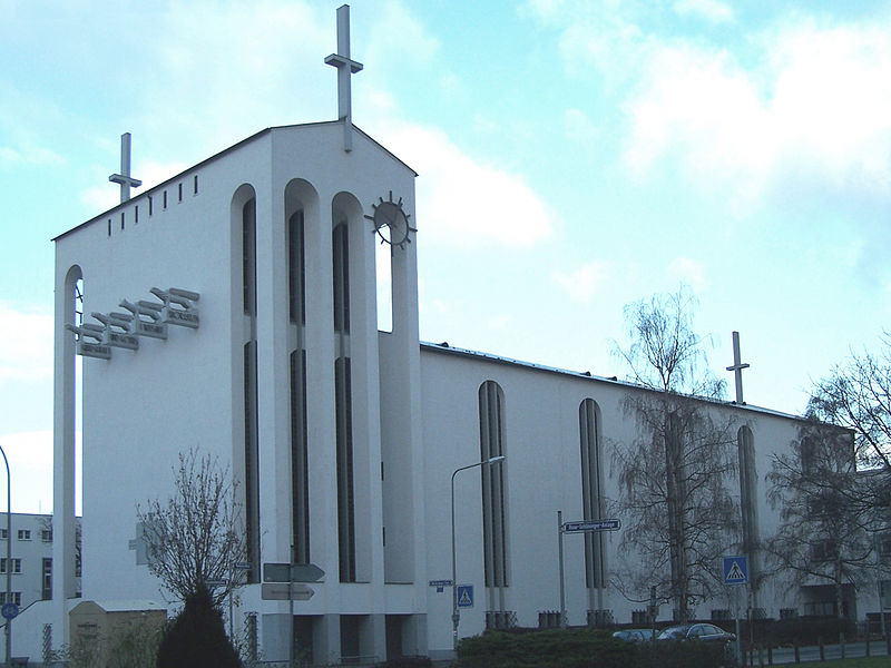 File:Heilig Kreuz Frankfurt-Bornheim 31122007.JPG