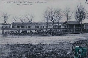 Les anciennes tribunes, vers 1910.