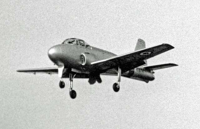 The prototype Jet Provost T.1 with the initial longer undercarriage at the Farnborough Air Show in 1954