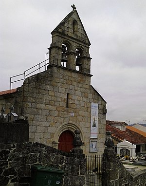 Igrexa de San Bernabeu da Valenzá.jpg