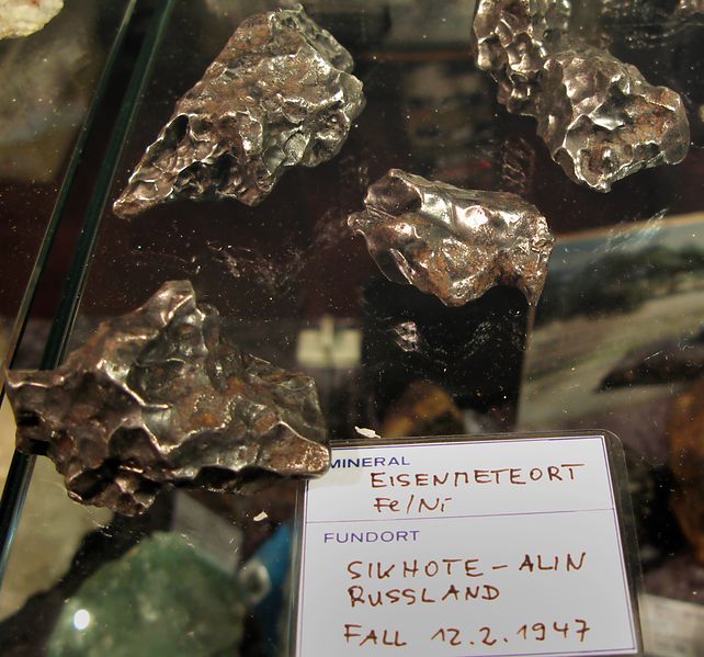 File:Iron meteorites - Sikhote-Alin, Russia - fallen 1947-02-12.jpg