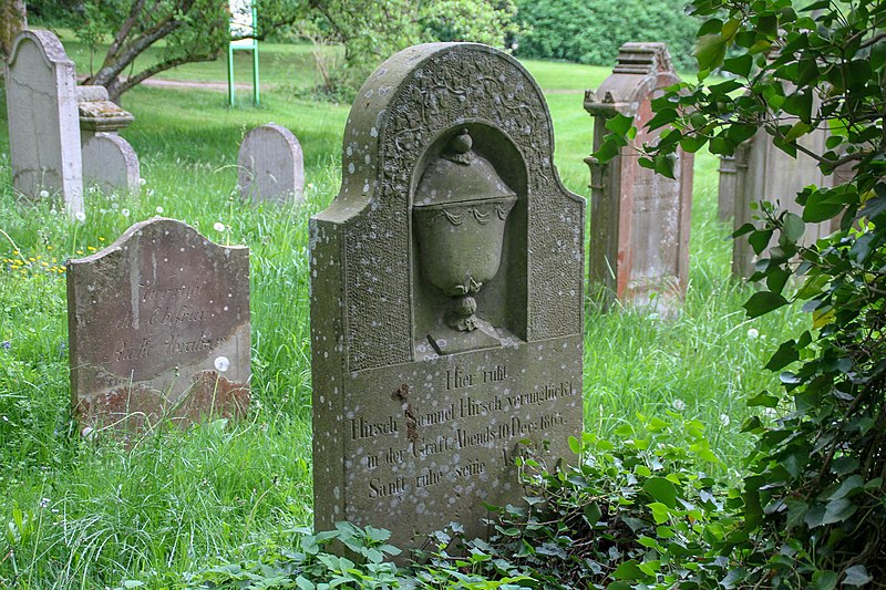 File:Jüdischer Friedhof Bad Pyrmont 5.jpg