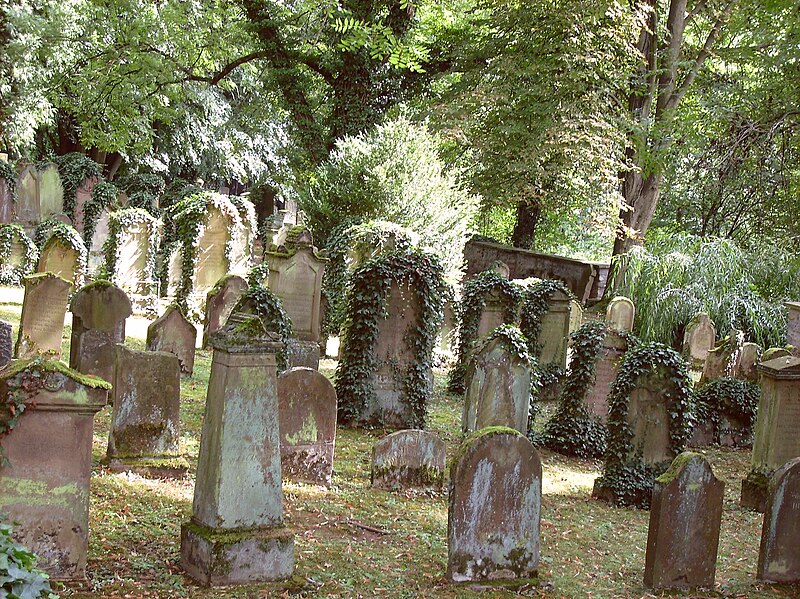 File:Jüdischer Friedhof Sontheim 2.JPG