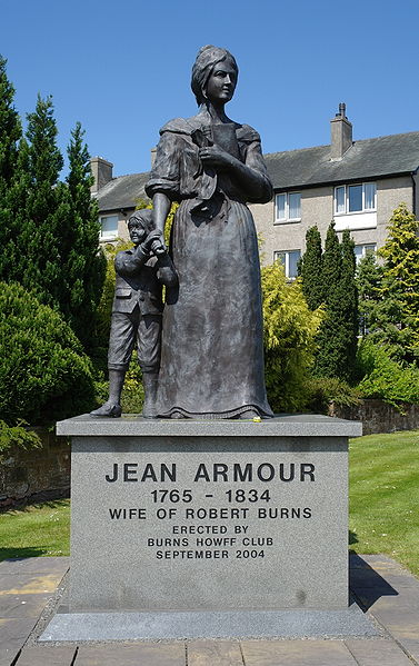 File:Jean Armour's Statue, Dumfries.JPG