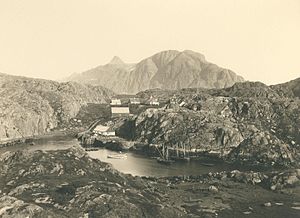 Sisimiut: Lage, Geschichte, Liste der Kolonialangestellten bis 1921