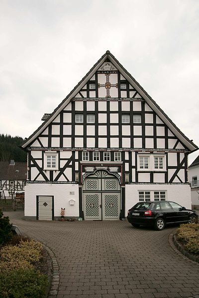 File:Kirchveischede Haus Hardenacke.jpg