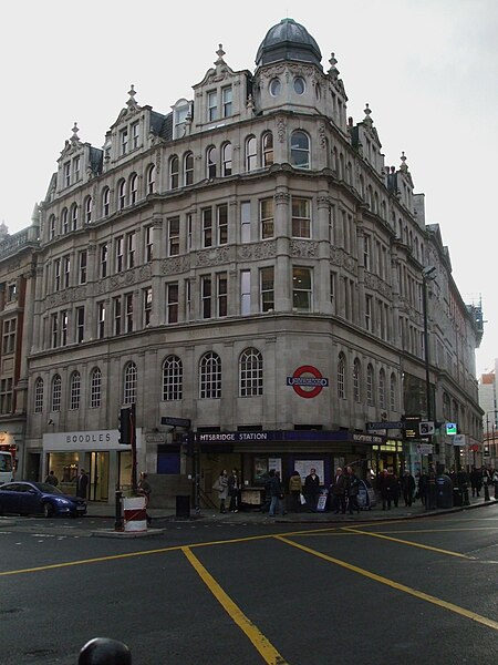 File:Knightsbridge station main entrance.JPG