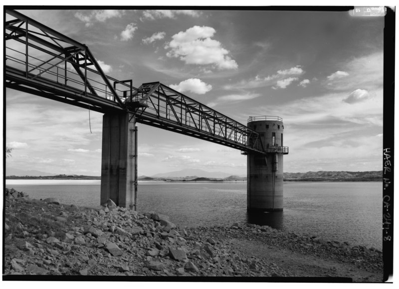 File:LAKE OUTLET TOWER AND BRIDGE, LOOKING EAST. - Lake Mathews, East of Route 15, Riverside, Riverside County, CA HAER CAL,33-RIVSI.V,2-8.tif