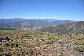 La Cabrera desde El Teleno.jpg