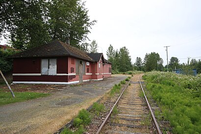 How to get to Ladysmith Railway Station with public transit - About the place