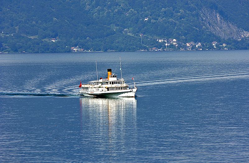 File:Lake of Geneva - panoramio.jpg