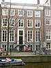 Dubbel huis met gave gevel onder rechte lijst