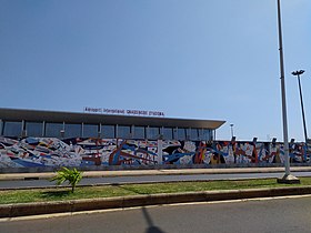 Lomé Airport seen from street