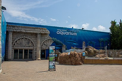 How to get to Long Island Aquarium with public transit - About the place