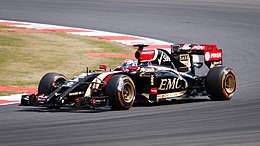 Lotus E22 Grosjean Silverstone 2014 (2) .jpg