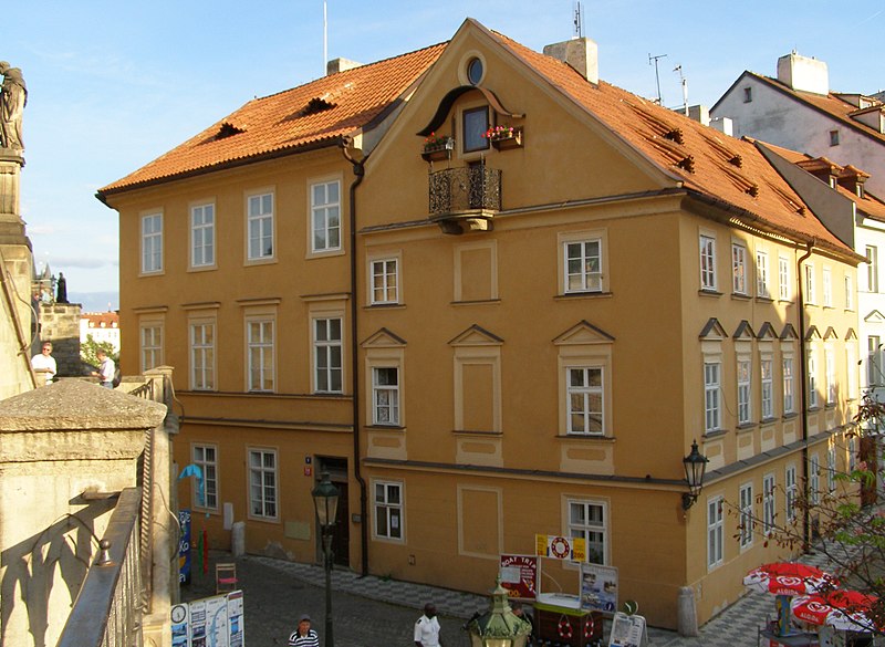 File:Měšťanský dům U sloupu Panny Marie (Malá Strana), Praha 1, Na Kampě 9, Malá Strana.JPG