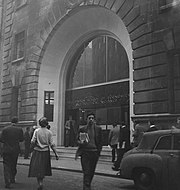 The LSE Old Building in the 1950s, one of the places where the group had its offices Main Entrance Houghton Street, c1950s (4132808291).jpg