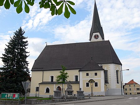 Michaelnbach Kirche Außenansicht