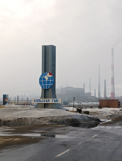 Monchegorsk-fábrica 1.jpg