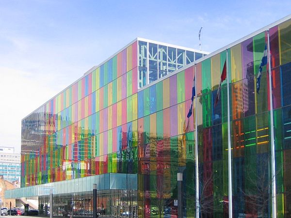 Palais des congrès, seen from Place Jean-Paul Riopelle.