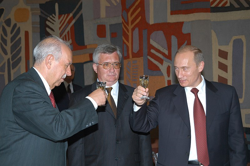 File:Mr. Jose Alencar, the Ambassador of Russia and Mr. Putin - file Brazilian Russian Chamber of Commerce and Industry 2004.JPG