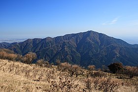 Vue du mont Ōyama depuis le mont Sannotō.