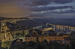 <span class="mw-page-title-main">Naples</span> City in southern Italy
