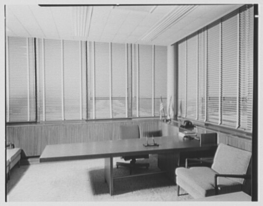 File:New Jersey Turnpike Authority, office building, New Brunswick. LOC gsc.5a25507.tif