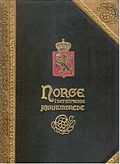 Viktige elementer i bokkunsten, i tillegg til illustrasjoner og grafisk design, er bokomslaget og det håndverksmessige bokutstyret. Bildet viser forsida på Norge i det nittende aarhundrede fra 1900.