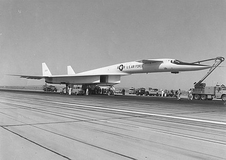 XB-70A on the taxiway on 21 September 1964, the day of the first flight