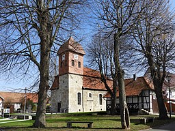 Oberhone im nordhessischen Werra-Meißner-Kreis - Anger mit Kirche und Musikantenhäuschen