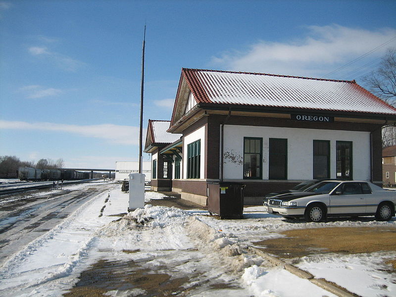 File:Ogle County Burlington Chicago and Quincy Depot Oregon Il4.jpg