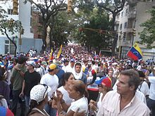 Demonstrators going to Central University of Venezuela to protest for the Ombudswoman's resignation. Opposition rally 10.jpg