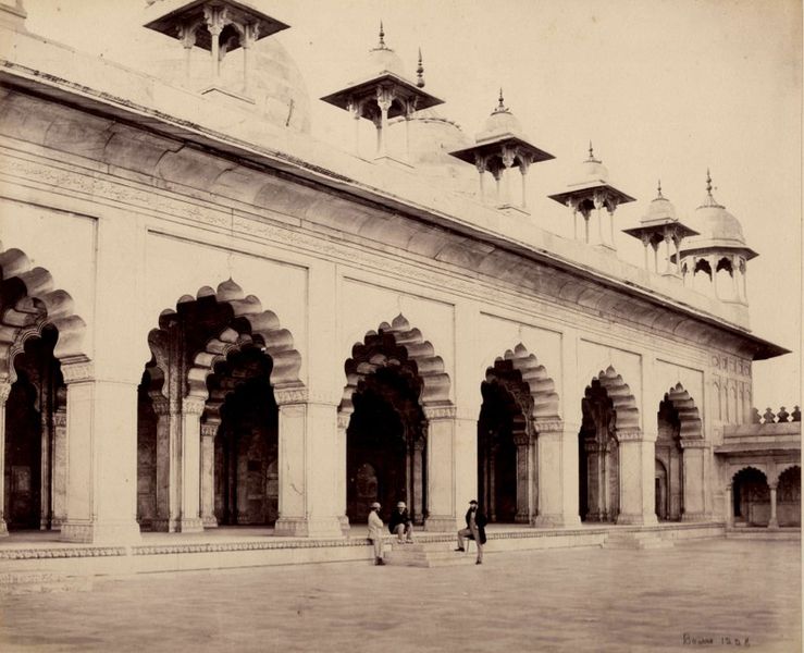 File:Outside view of Moti Masjid by Samuel Bourne.jpg