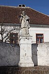 Overview_of_statue_of_John_of_Nepomuk_in_Častohostice,_Třebíč_District.jpg