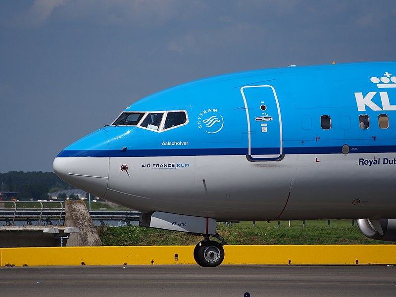 File:PH-BGM KLM Royal Dutch Airlines Boeing 737-7K2(WL) taxiing at Schiphol (AMS - EHAM), The Netherlands, 18may2014, pic-4.JPG