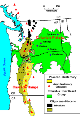 Columbiaplatån täcker mycket av Columbia River Basalt Group, som visas i grönt på denna karta.  Städerna Spokane, Yakima och Pasco (WA), och Pendleton (OR), ligger på platån.